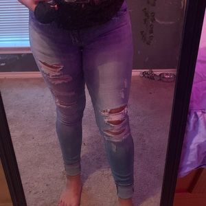 american eagle light washed ripped jeans